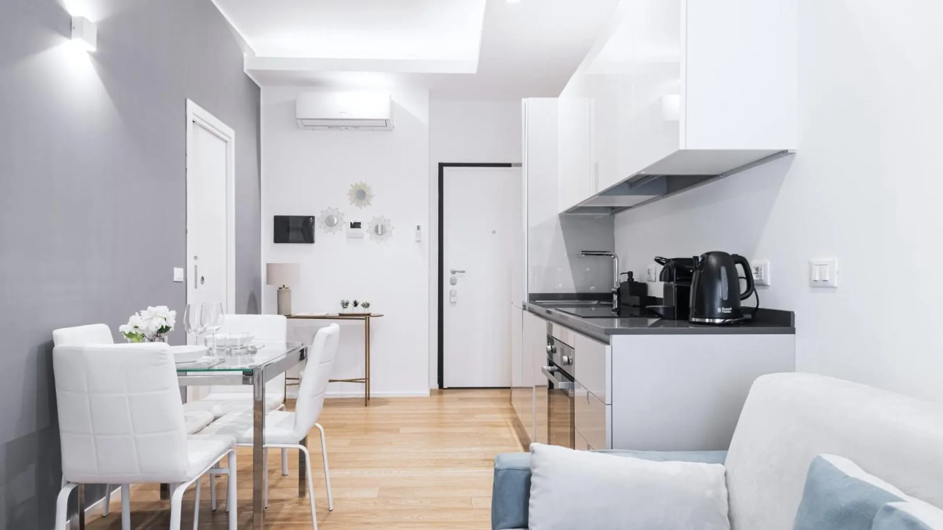 Easylife - Residenza Chic Vicino Al Duomo Apartment Milan