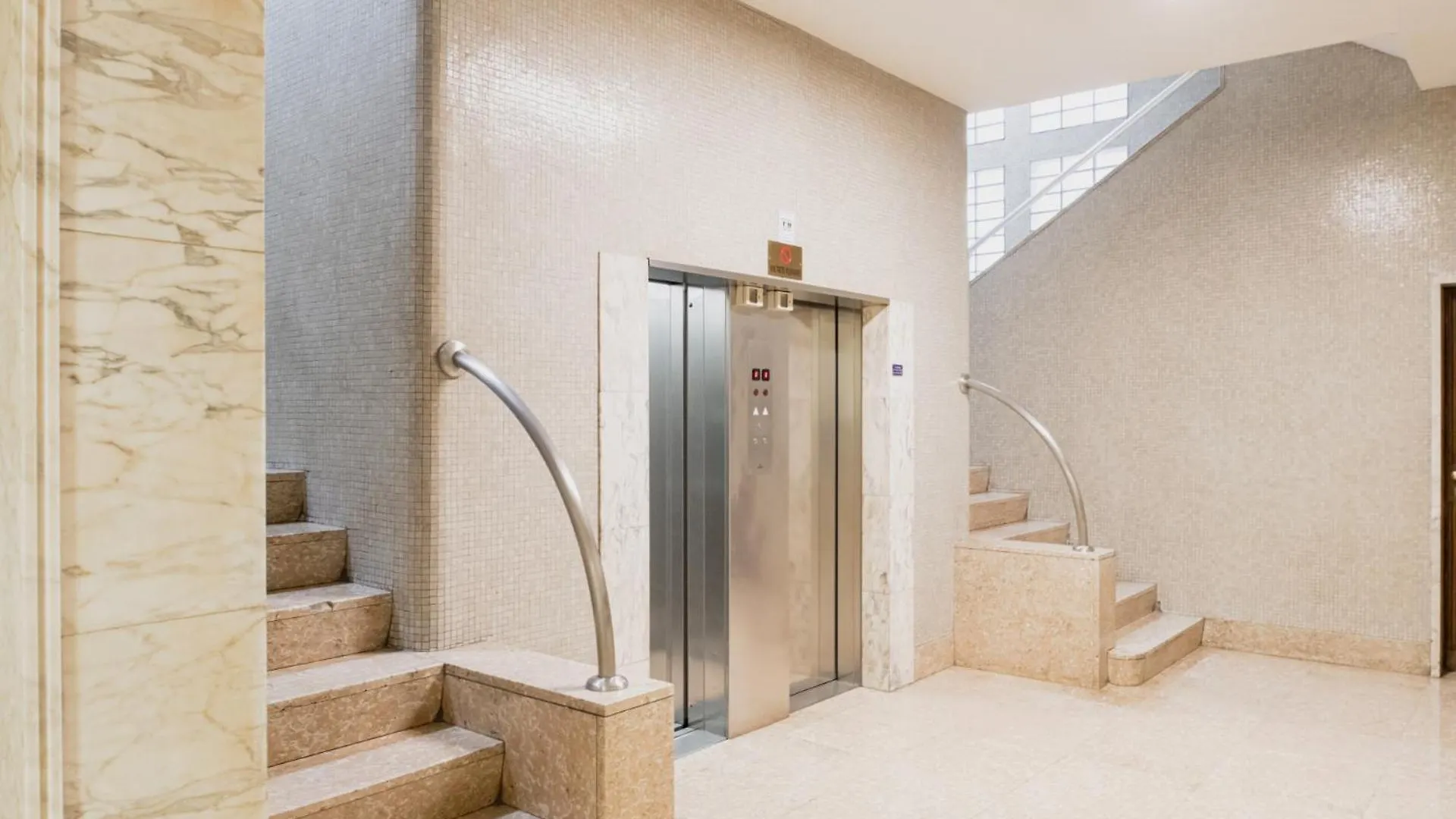 Easylife - Residenza Chic Vicino Al Duomo Apartment Milan 0*,