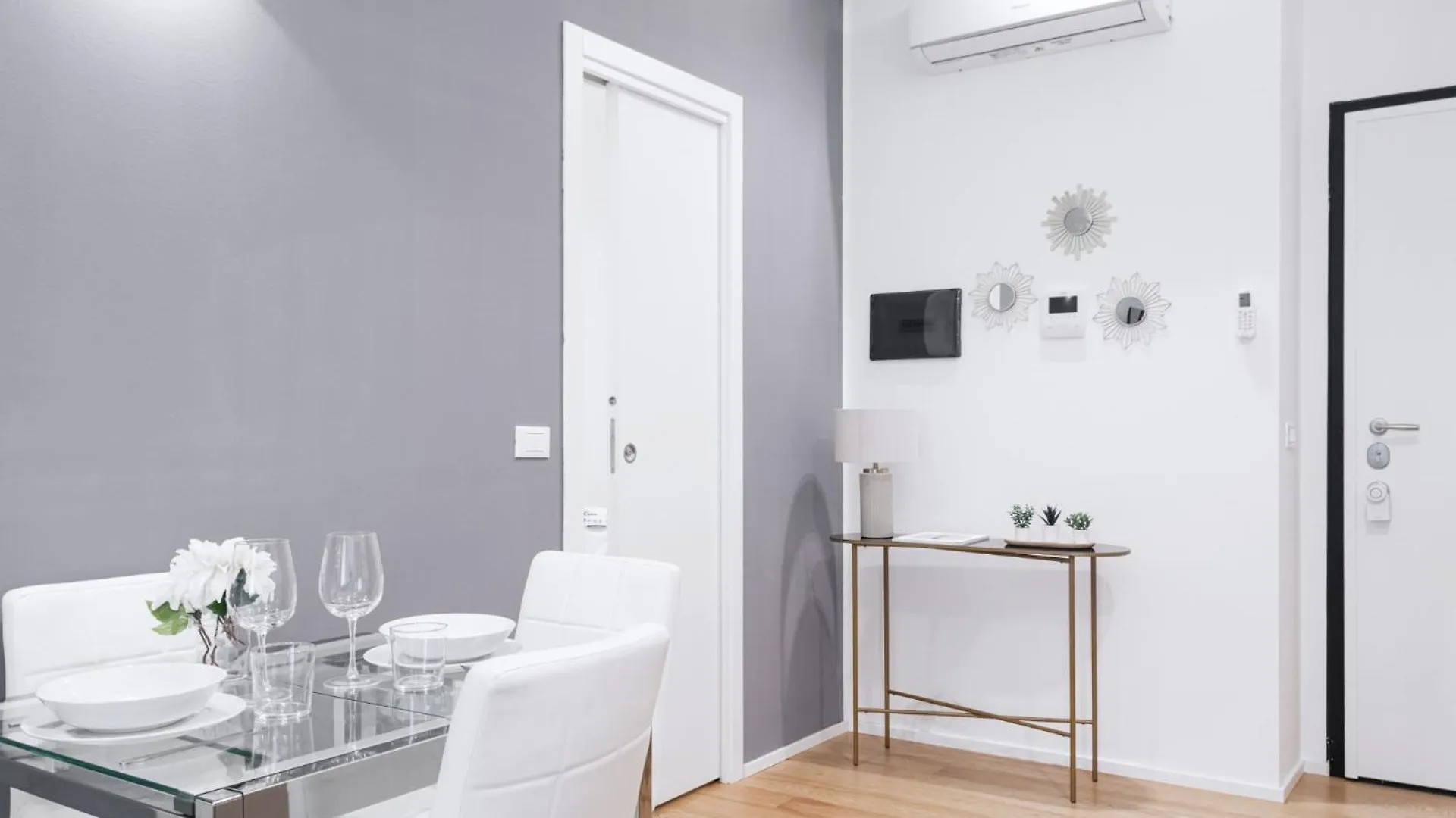 Easylife - Residenza Chic Vicino Al Duomo Apartment Milan Italy